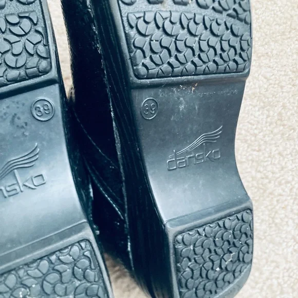 Black Floral Women’s Danskos - Picture 5 of 6